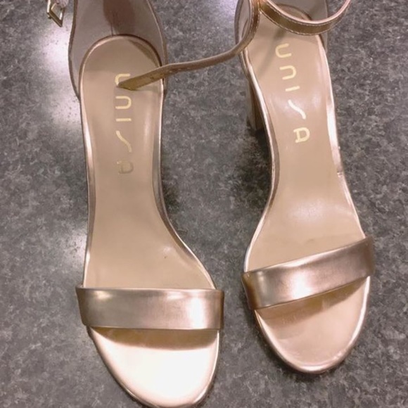 Heels - Picture 2 of 2